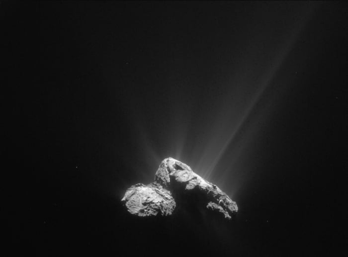 That's mostly water jetting off the nucleus of comet 67P/Churyumov-Gerasimenko on 30 July 2015 as the comet drew closer to the Sun.