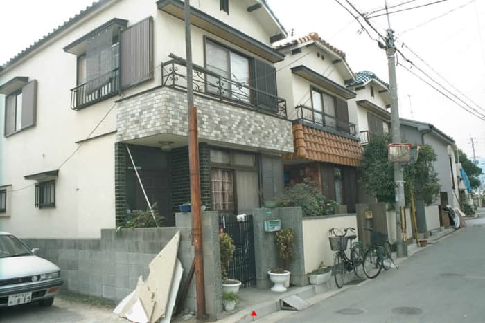 There is little information about individual, family homes in Japan, in contrast to the substantial amount about apartments or public housing.