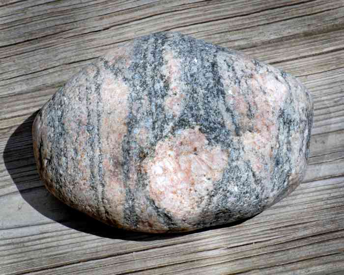 Common Beach Stone Identification (Including Dolomite, Quartz ...