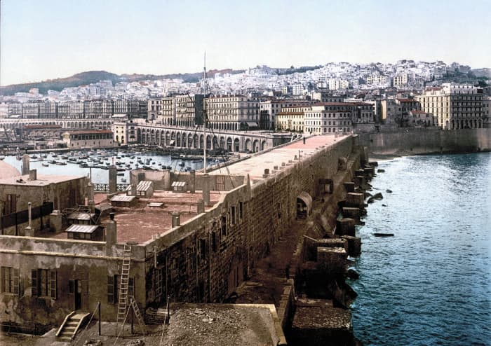 The European-looking city of Algiers in 1899: imagines like it would be a feature of the Pied Noir inspired books.