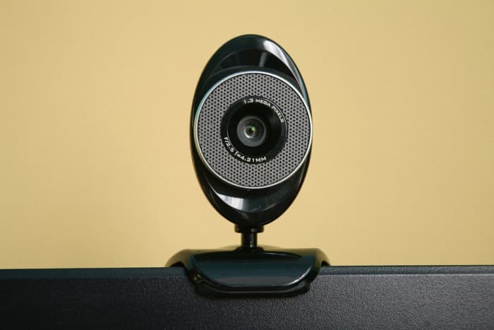 Make sure your internet connection is good and your webcam and microphone are connected and working.