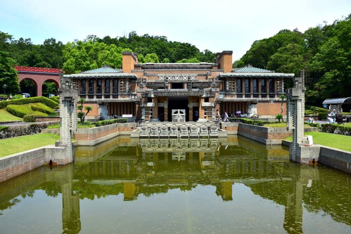 The Meiji Mura theme park showcases several architectural gems from the Meiji and Taishō Periods. These structures are noted for their harmonious mix of Eastern and Western elements.