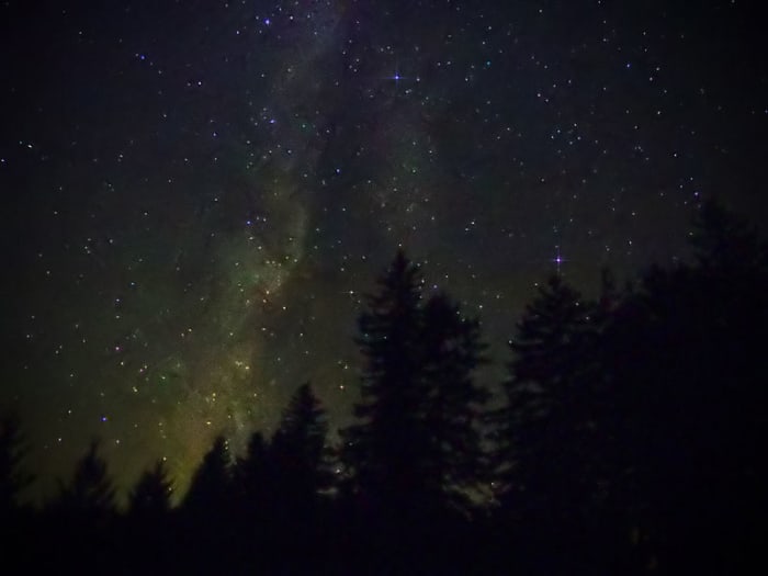 A section of the night sky of the northern hemisphere showing the Milky Way