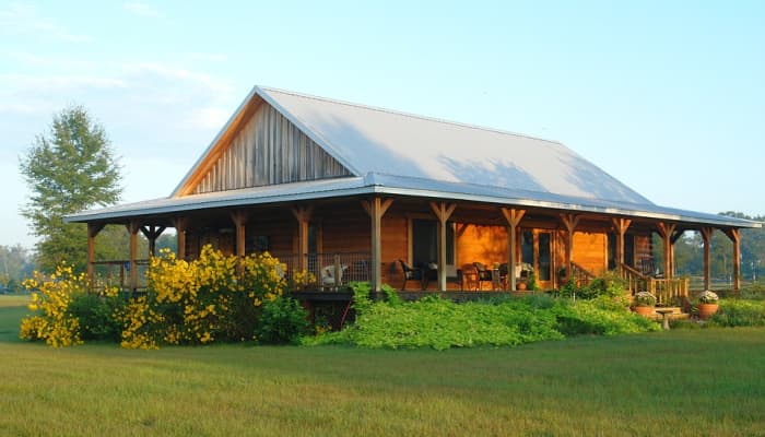 Exemplified by the "barndominium", or converted barn, the Square or Box shape is another simple and strong form.