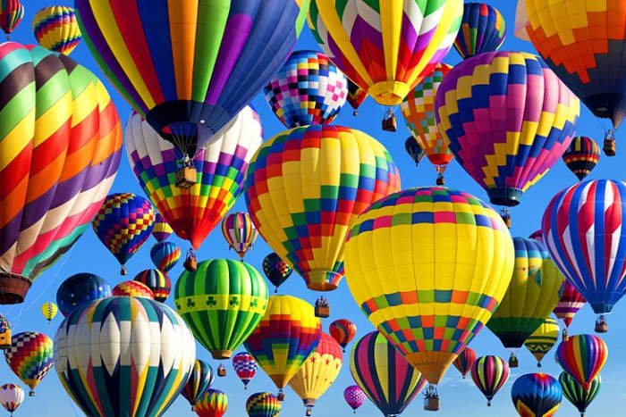Albuquerque Balloon Festival: each autumn, Albuquerque hosts the world's largest hot air balloon festival, drawing crowds of more than 80,000 people. www.balloonfiesta.com