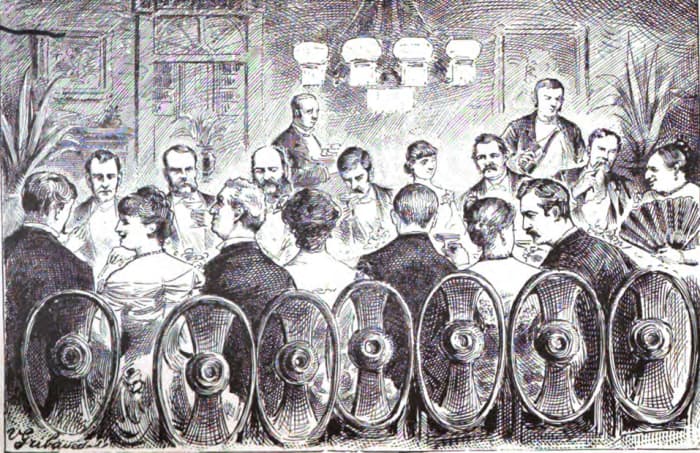 Marm (far right) hosted lavish dinners where cops, crooks, and socialites sat down with one another.
