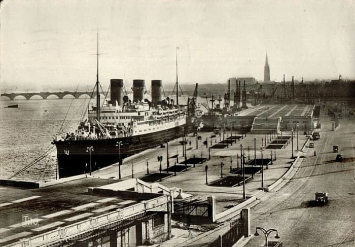A number of French parliamentarians tried to flee to North Africa on the ocean liner Massilia but were arrested and rendered powerless, which along with other efforts, prevented any effective resistance to the new regime.