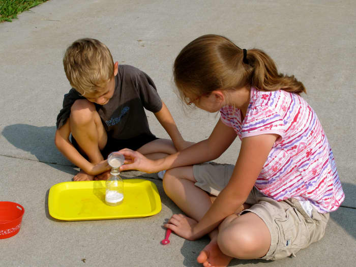 hands-on-experiments-to-learn-about-chemistry