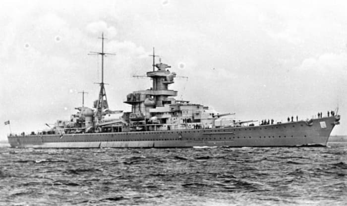 WW2: German heavy cruiser Blucher, view from starboard, 1939