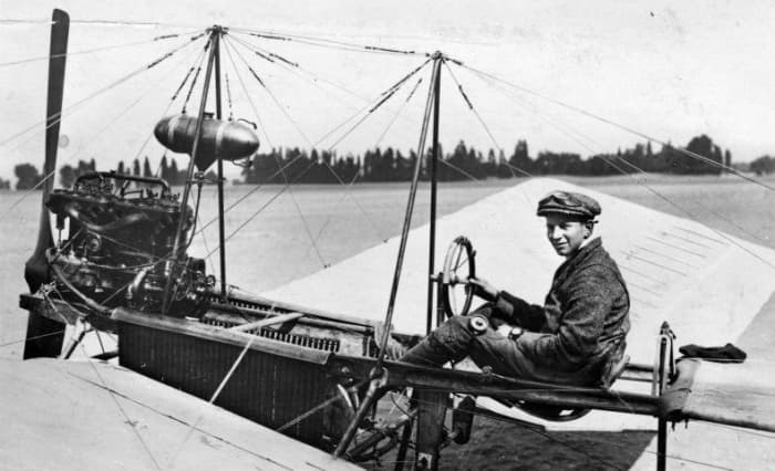 Anthony Fokker (aproximate age 21) in his first aircraft "de spin" AKA "the Spin" or "the Spider". Circa 1911.