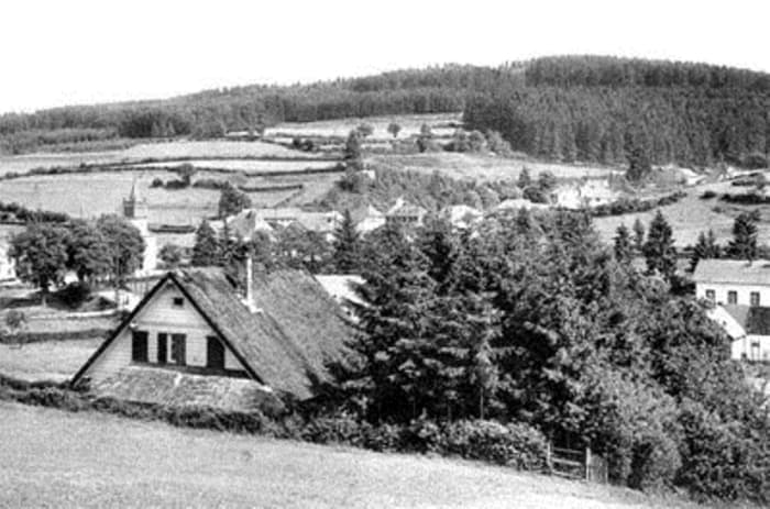 Schonberg just prior to the War. The Church and bridge can be seen to the left of the photo.