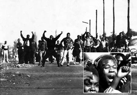 Soweto Youth confronting and fighting against the police in 16 June 1976 and daring the advancing police. Inset: Blood oozes from a Soweto Youth after being hit by a Rubber bullet fired by cops