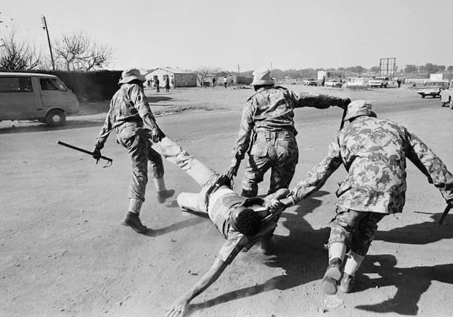 South Africans' June 16th 1976 Revolt - Owlcation