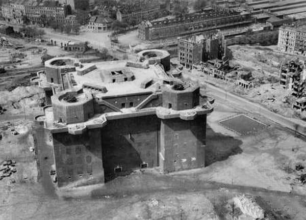 WW2 Flak tower (first generation combat tower) in Hamburg with four twin 128 mm. It measures 75 by 75 m, with a height of 39 m.