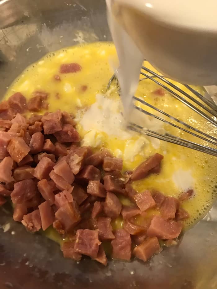 Make-Ahead Ham and Hash Brown Breakfast Casserole - Delishably