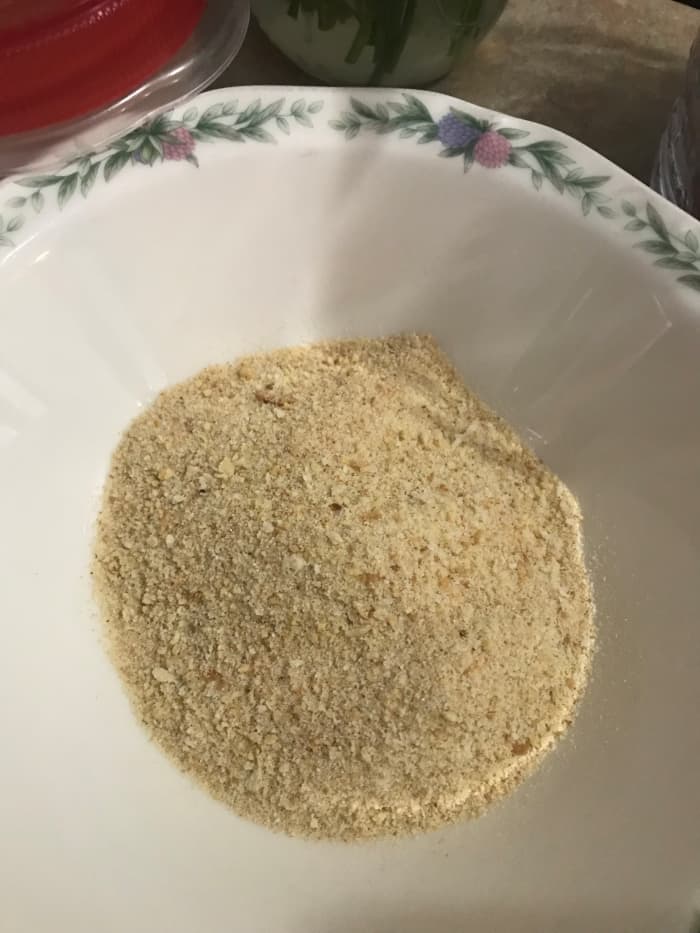 Use unseasoned bread crumbs for the topping, although you can swap out regular bread crumbs and panko, which ever you prefer or whatever you have on hand.
