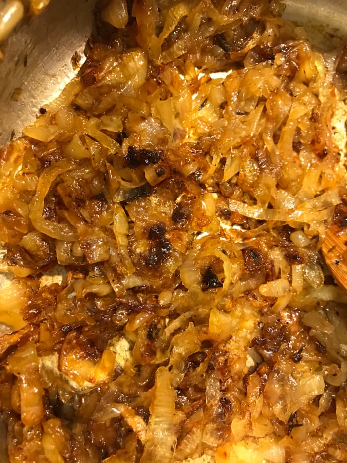 When you see multiple very dark brown bits, you're almost done. You want to get as dark as possible, but you also risk running from dark to burnt. So stir often, and scrape the bottom of the pan frequently.