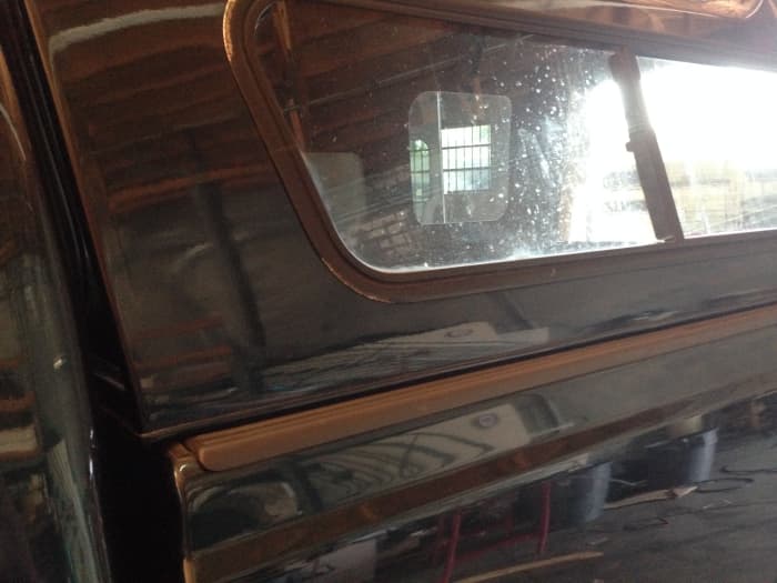 Technically this shouldn't fit, but the rails on the Superduty are wide enough that it fits on the inside rail. On the outside you can see the difference in fit.