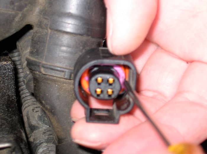 How to Replace Broken WireHarness Clips or Connectors on Audis and VWs