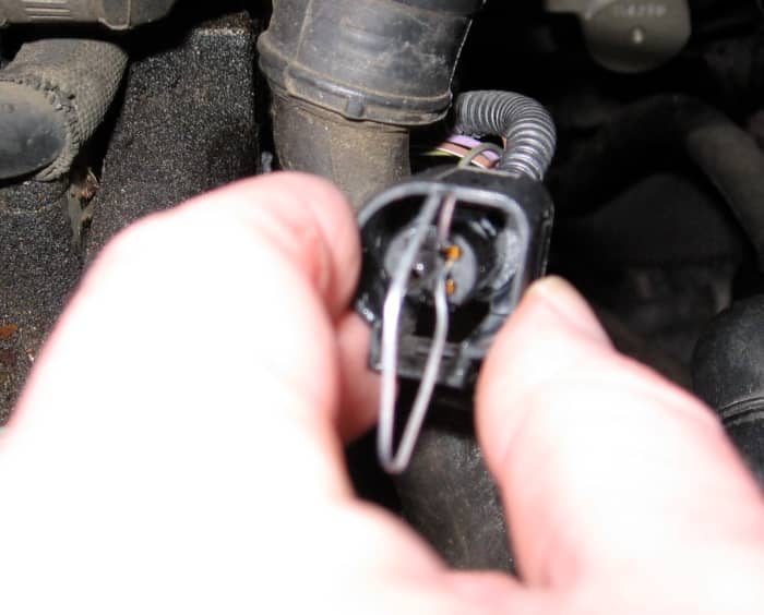 how-to-replace-broken-wire-harness-clipsconnectors-audivw-diy