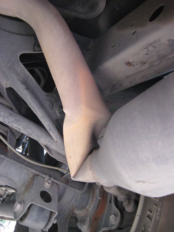 How to Fix the Exhaust Pipe or Muffler - AxleAddict