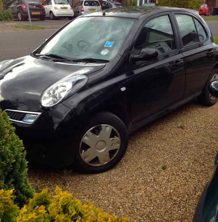 How to Open the Door to a Nissan Micra When the Battery Is Dead With