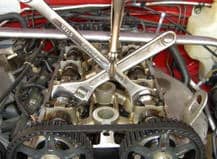 Locking the two overhead cams so you can put on belt spot on.