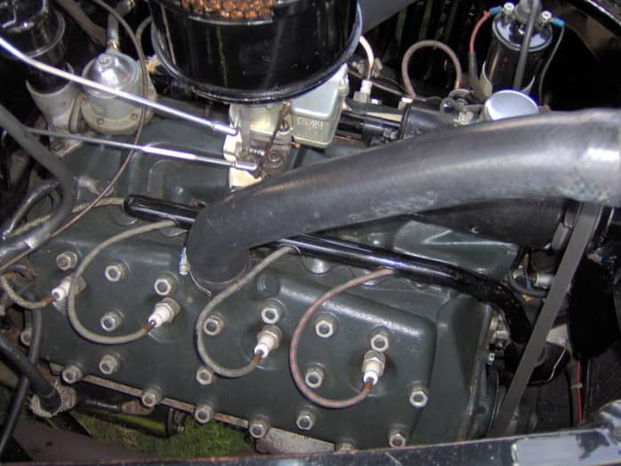 Ford Flathead V-8 was produced from 1932 to 1953 in the U.S. The 1952 U.S. version had 110 hp. In Germany it was used up to 1973 in some commercial vehicles.