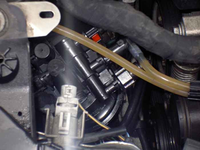 How to Replace the Fuel Filter on a Renault Scenic 1.9 DCI AxleAddict