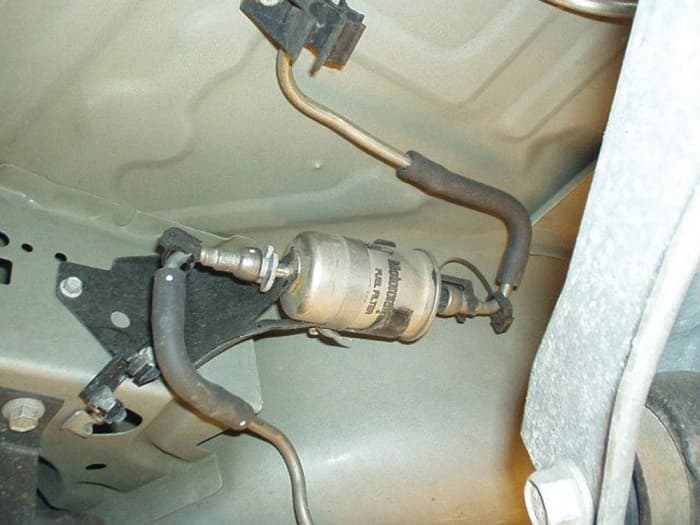 Troubleshooting Symptoms That May Mean A Bad Fuel Pump - AxleAddict