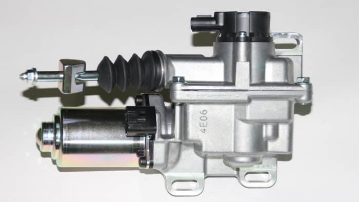 Semi automatics use actuators to control clutch engagement and gear shifting so the driver doesn't have to.