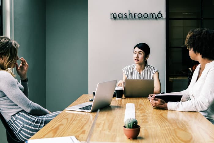 Sometimes other staff members don't understand what it feels like to lose a pet. Being supportive of your co-worker in front of others can help her feel less isolated and misunderstood.