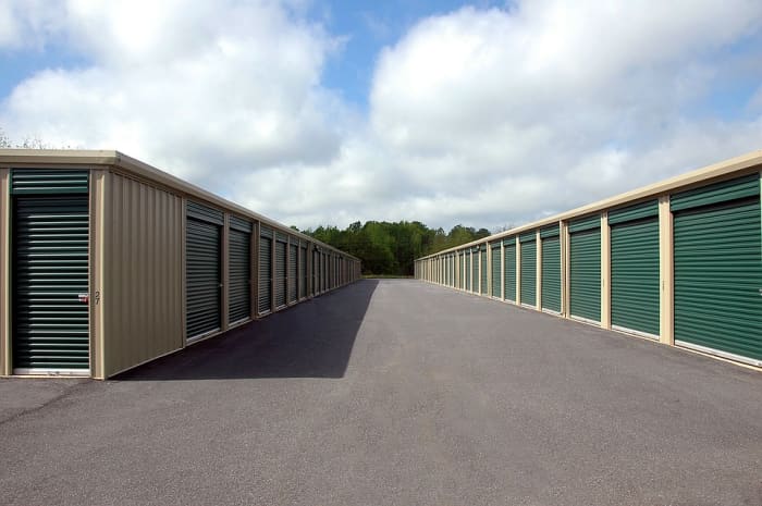 Since your profitability is determined by how much space your inventory takes up, paying out for a storage space can increase your income dramatically.