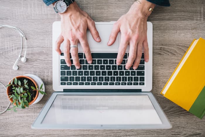 The human hand can write about 11 words per minute but can type as many as 100 words per minute. Which speed sound more efficient?
