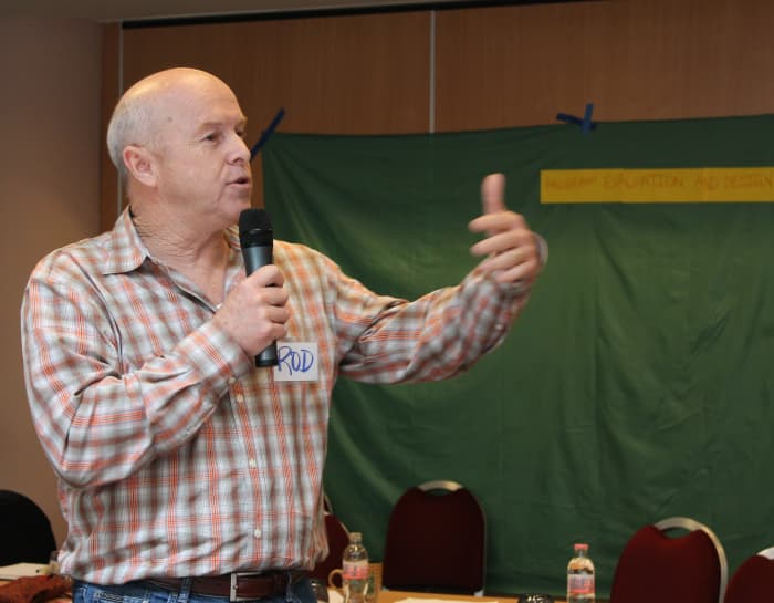 Using your hands during a public speech can help express yourself and will make you seem less stiff.