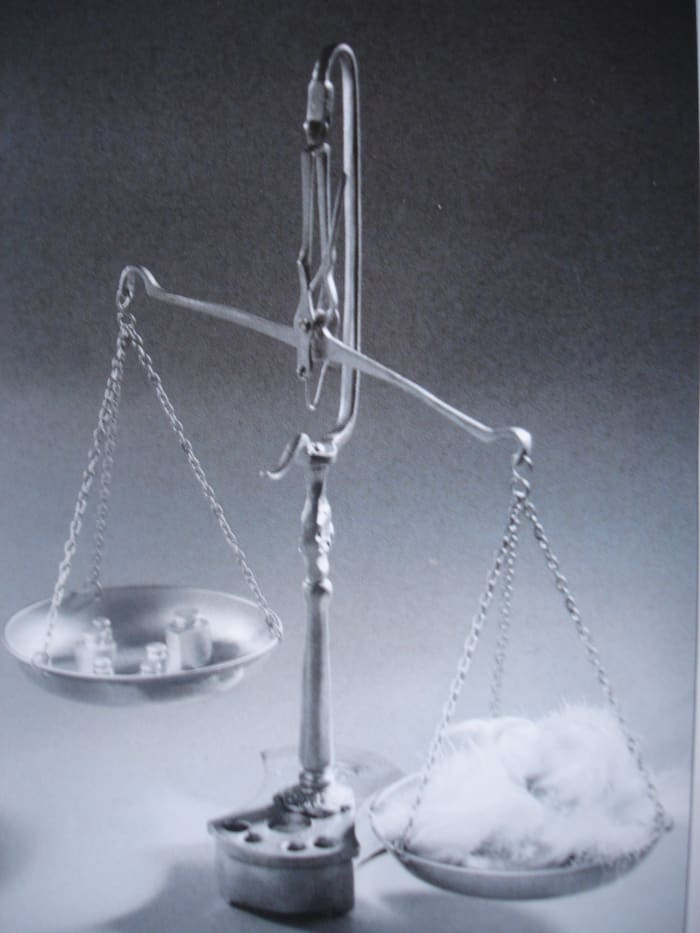Justice et inégalité : les plateaux de la balance--Justice and inequality: the plateaus of the balance.