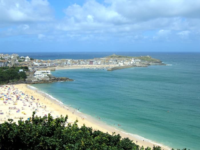 St Ives has been a popular fishing port since Medieval times, and in the modern day, it is also a hub for artists and galleries.