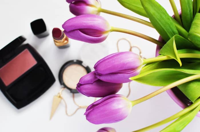 One of the many perks to being an Independent Avon Sales Representative is the great discounts on our products.
