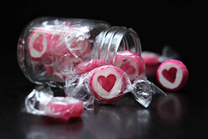 キャンディーを与えるような小さなものは、あなたのヒントを増やすことができます！