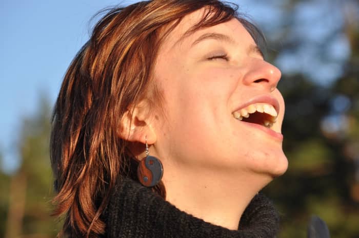 fazer as pessoas rirem pode aumentar a quantidade de gorjeta que deixam você, porque isso as faz se sentir bem!