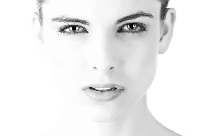 Women's issues is a popular freelance writing niche and can include fashion, makeup, single motherhood and parenting, and women in business.