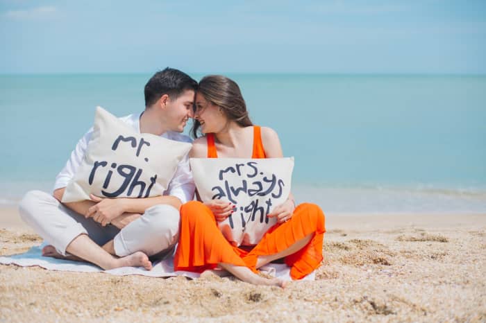 Couples in a healthy relationship are comfortable in pursuing their own hobbies, friendships, and creating an independent life outside of the relationship because they know it will only strengthen the relationship, not weaken it.