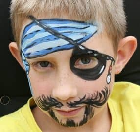 The blue and white pattern of this pirate's bandanna is a creative twist on the traditional red!