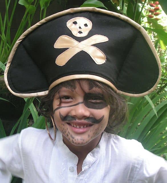 Pirate Face Painting for Children: Tutorials, Tips, and Designs - Holidappy