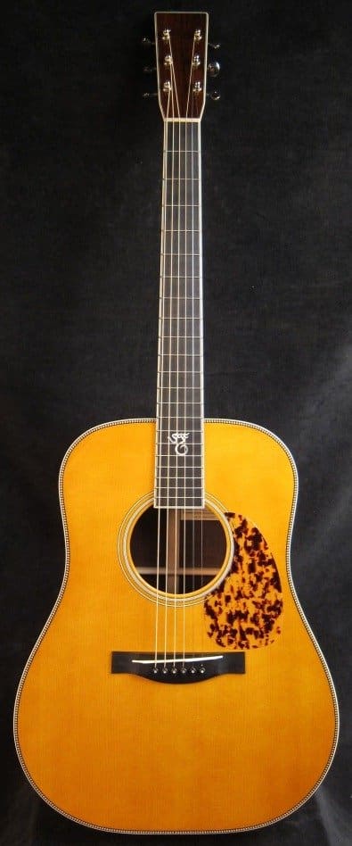The Guitar pictured as the frontal view photo for this beauty is not the same exact instrument as the photo showing the rear view. Same Santa Cruz 1934 D Brazilian Rosewood guitars, but not the EXACT front and back from a single instrument.