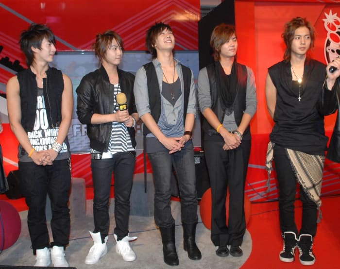 The members of U-KISS.