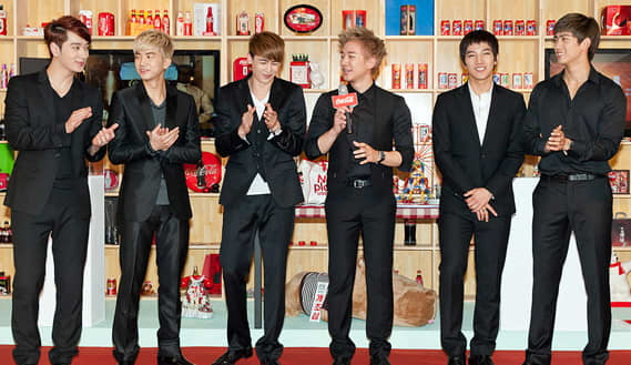 The members of 2PM.