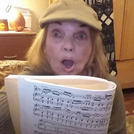 I'm not only dropping my jaw to project my tone, I'm also lifting my eyebrows which helps to hit those high notes.