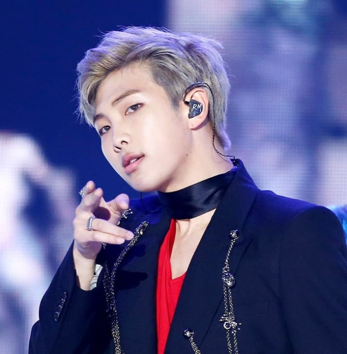 RM / Top 10 artiști Solo de sex masculin K-Pop