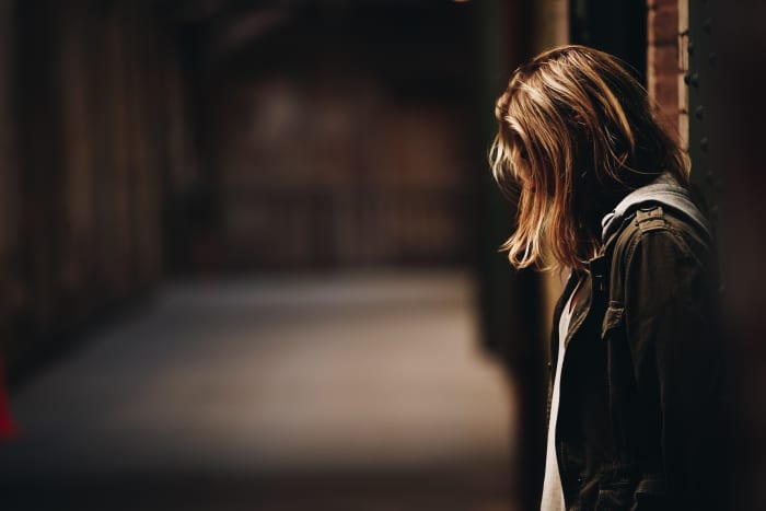9-reasons-why-your-boyfriend-is-ignoring-you-how-to-tell-when-youre-being-ignored-by-your-man